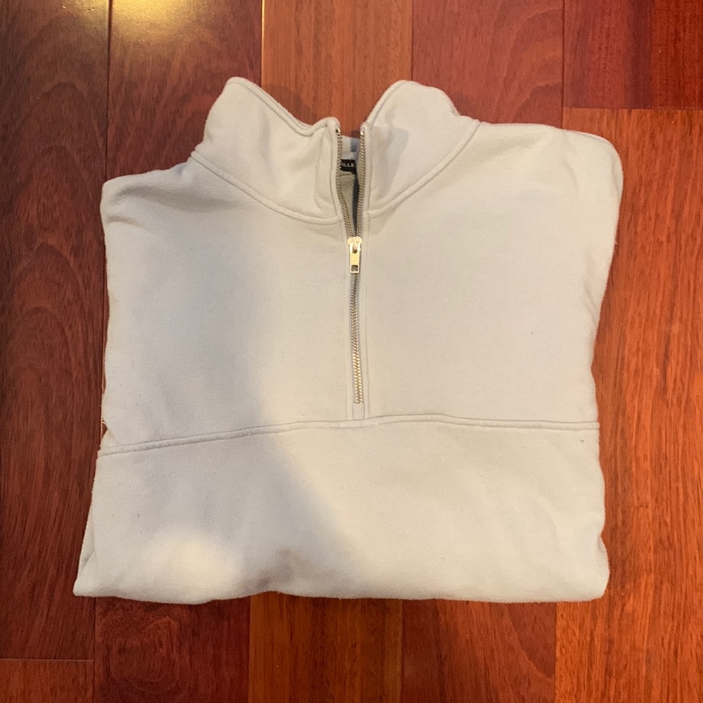 Brandy Melville Super Soft Sweater!!